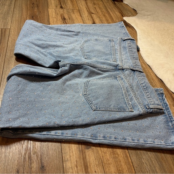 Zara high-waisted rhinestone blinged light-wash jeans - Picture 10 of 10
